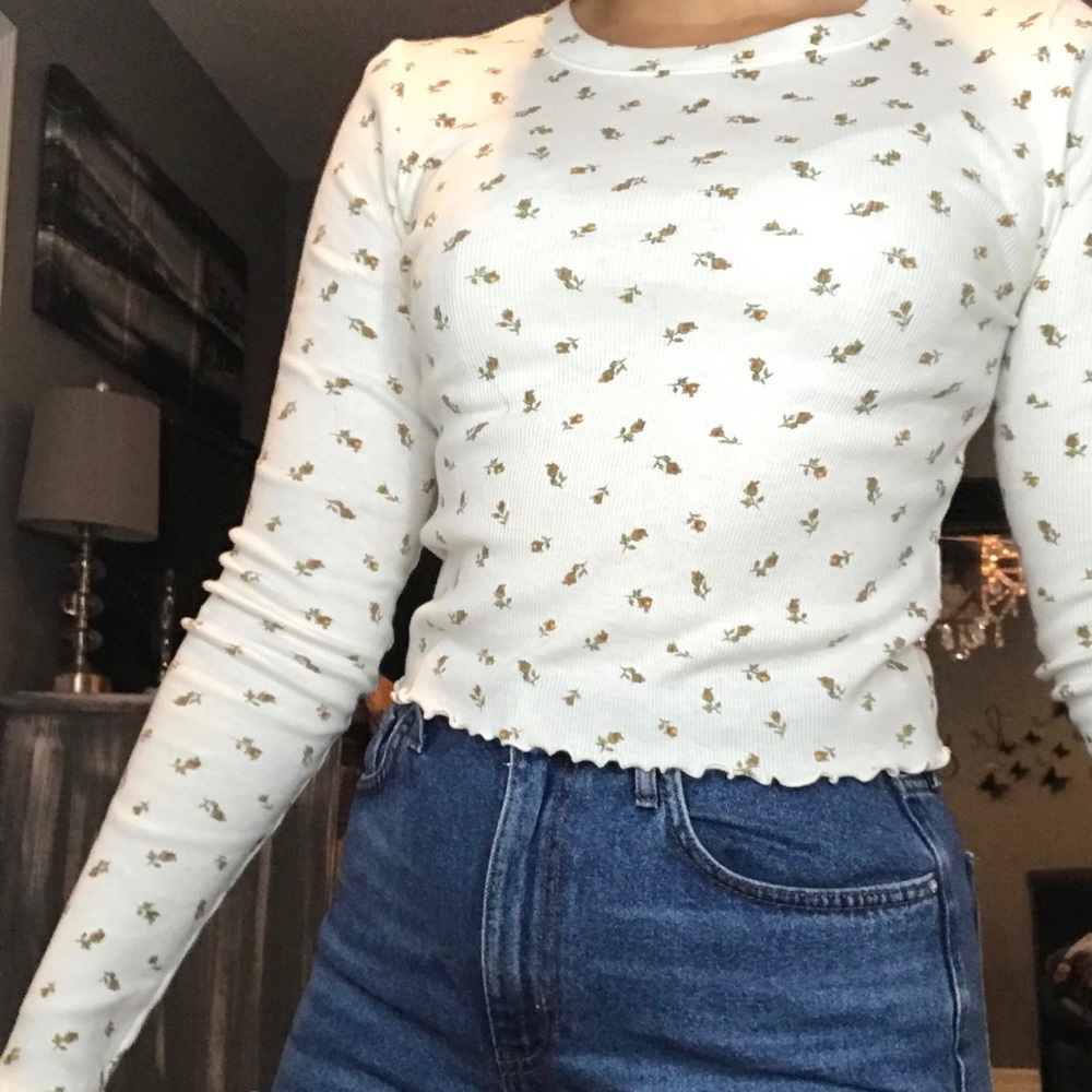 Forever 21 Long Sleeve White/ Gold Roses